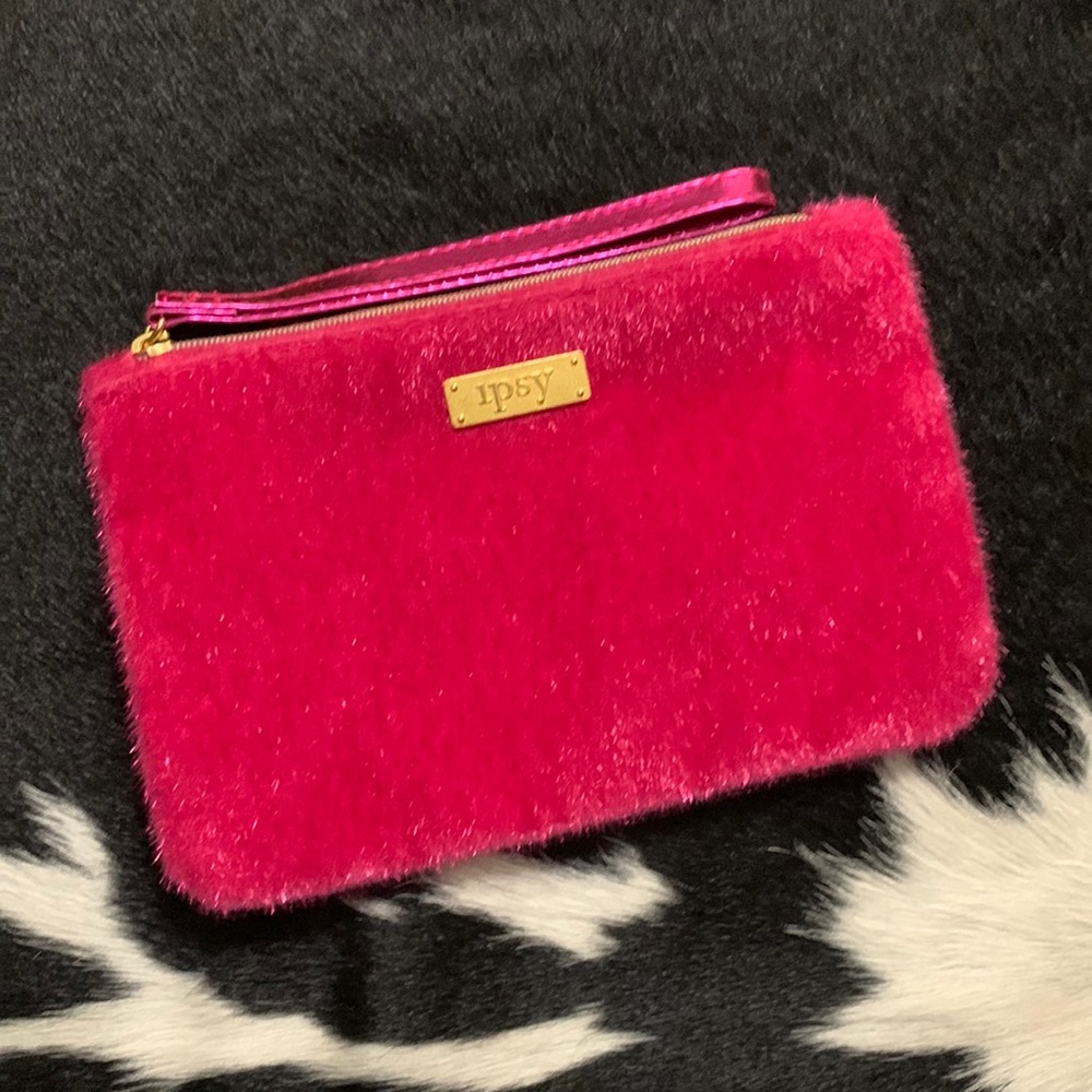ipsy hot pink pouch